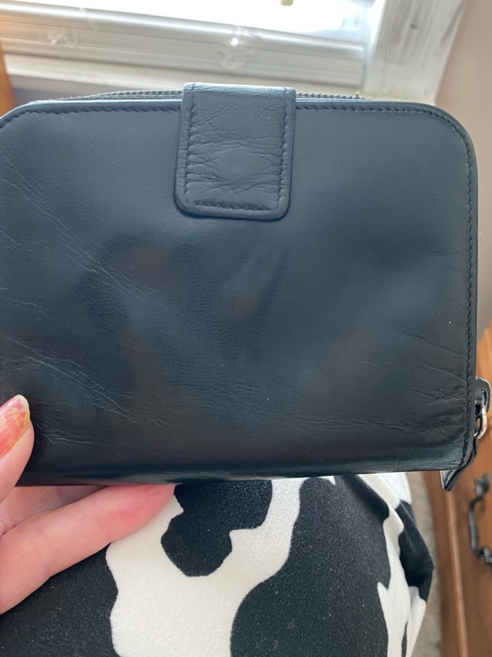 Prada Black Leather Woman/ Men's Zip-Around Wallet with Signature Triangle Logo - Picture 5 of 10